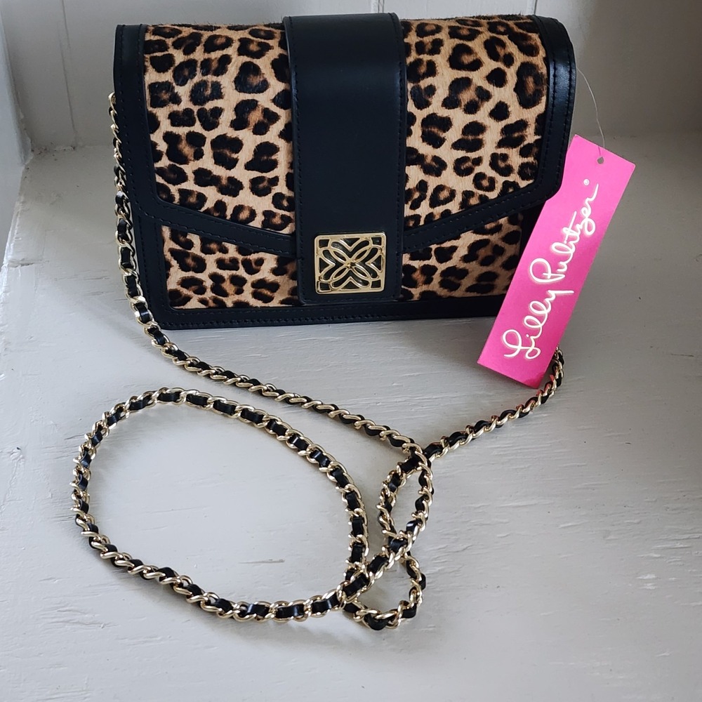 Lilly Pulitzer Handbag, NWT Dobson Crossbody Leopard/ Blk   with Gold Chain - Picture 2 of 16